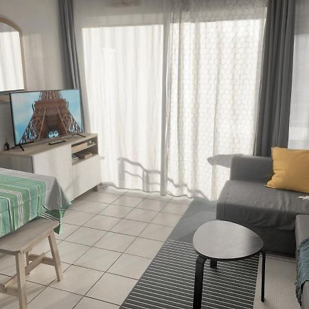 Studio Au Calme Avec Piscine, Face Golf, Parking Gratuit, Tout A Pied A 10Mn Centre Ville Ciboure Exterior photo