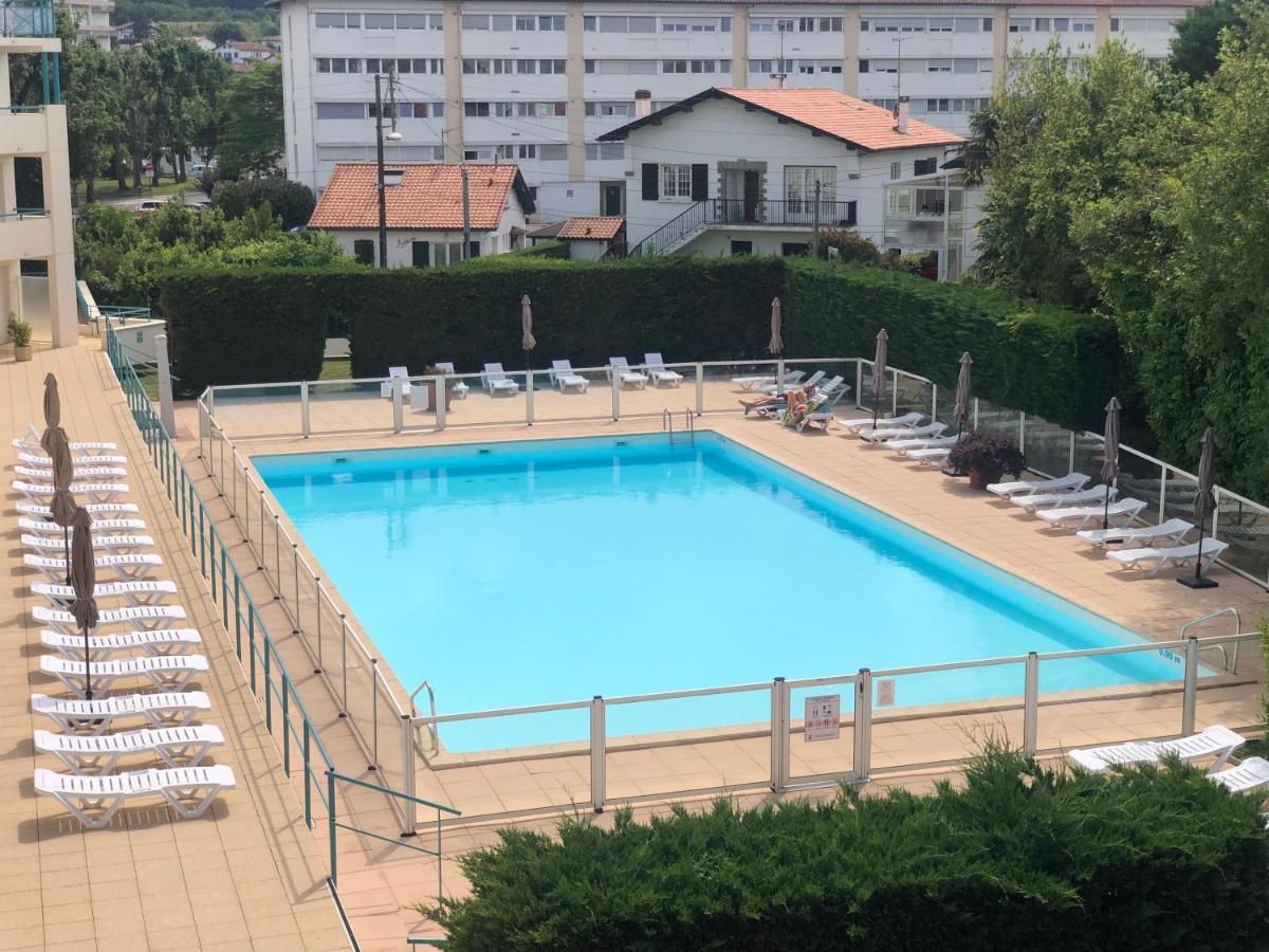 Studio Au Calme Avec Piscine, Face Golf, Parking Gratuit, Tout A Pied A 10Mn Centre Ville Ciboure Exterior photo